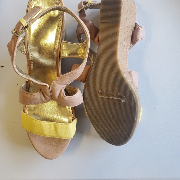 Womens heels size 9 - Picture 2 of 6